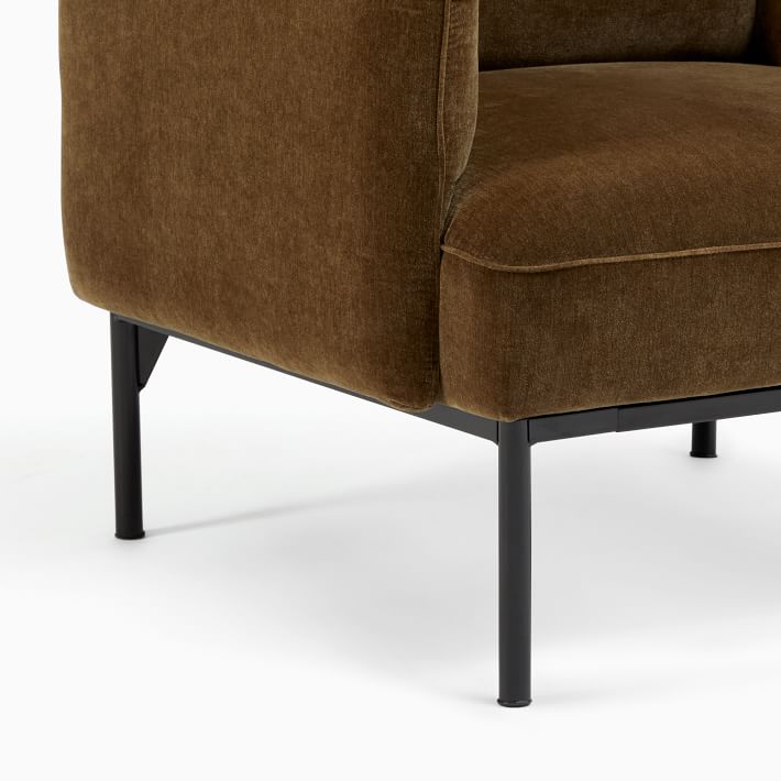 Comfortable velvet penn chair (5)